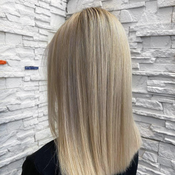 Фарбування з освітленням, шатуш
                    Салон красоты Fargo Киев