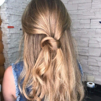 Фарбування з освітленням, шатуш
                    Салон красоты Fargo Киев