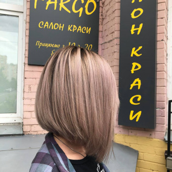 Фарбування з освітленням, шатуш
                    Салон красоты Fargo Киев