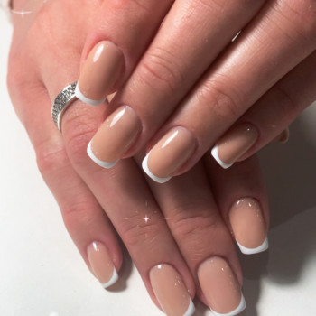 Манікюр
                    Салон красоты Світлани Кирток Киев