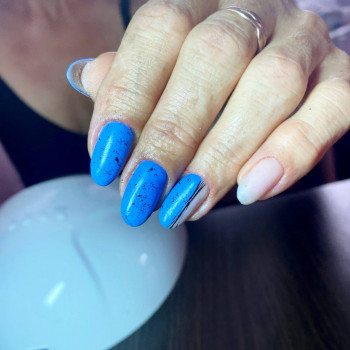 Голубой маникюр с полосками, фото - Мастер маникюра Яна Труфан