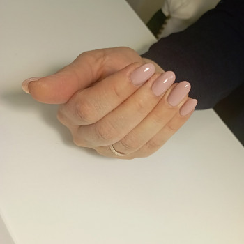 Фото из портфолио мастера Елизавета Казаченкова (мастер маникюра, Днепр)