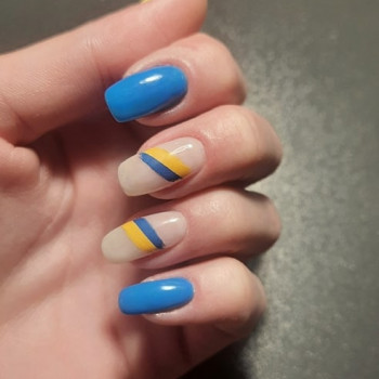 Фото из портфолио мастера Елизавета Казаченкова (мастер маникюра, Днепр)