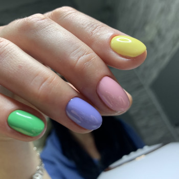 Фото з портфоліо майстра Елизавета Ляхова (майстер манікюру, Кременчук)