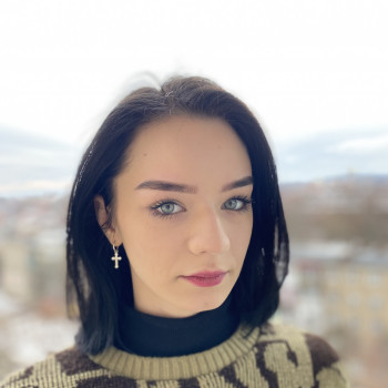 Корекція та фарбування брів