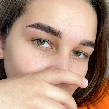 Оформлення брів хною чи фарбою
                    Бровіст Елена Дніпро