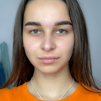 Оформлення брів хною чи фарбою
                    Бровіст Елена Дніпро