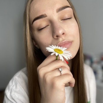 Оформлення брів хною чи фарбою
                    Бровіст Елена Дніпро