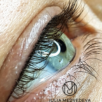 Перманентный макияж (татуаж) - межресничка
                    Бровист Юлия Харьков