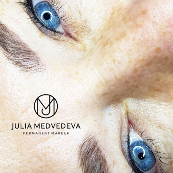 Перманентный макияж (татуаж) - межресничка
                    Бровист Юлия Харьков