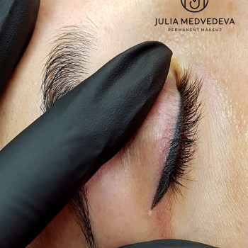 Перманентный макияж (татуаж) глаз - стрелка
                    Бровіст Юлия Харків