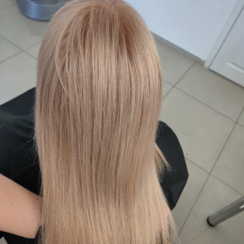 Спа догляд, зволоження волосся
                    Перукар-колорист Олеся Дніпро