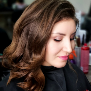 Каштановый цвет волос коричневый, фото - Парикмахер Марьяна Бурлака