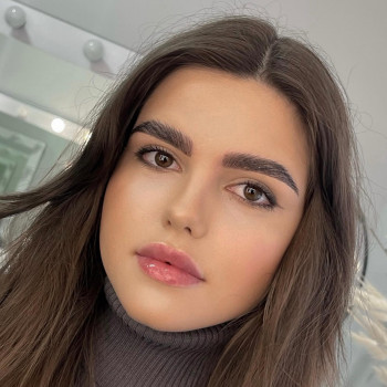 Долговременная укладка бровей
                    Бровист Полина Киев