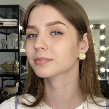 Архитектура и окрашивание бровей
                    Бровист Анастасия Днепр