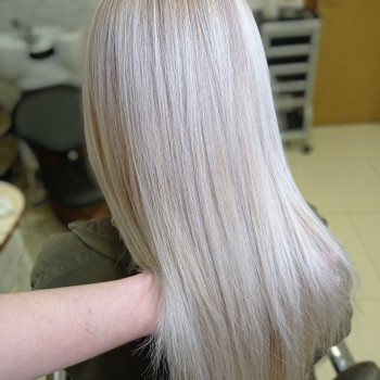 Окрашивание шатуш, айртач (airtouch)
                    Парикмахер Виктория Шевченко Киев