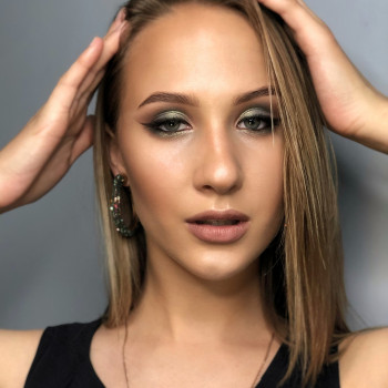 Макіяж
                    Візажист Катерина Львів