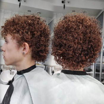 Мужская завивка волос
                    Парикмахер Елена Харьков