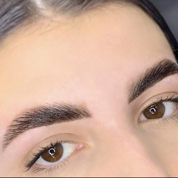 Довготривала укладка брів
                    Бровіст Ірина Тернопіль