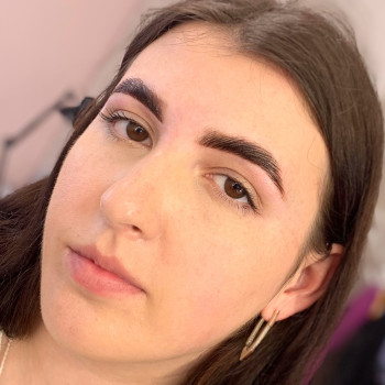 Довготривала укладка брів
                    Бровіст Ірина Тернопіль