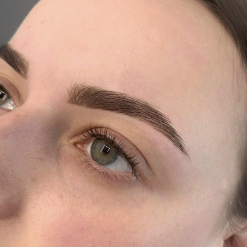 Коррекция и окрашивание бровей
                    Бровіст Татьяна Київ