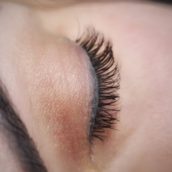 Нарощування вій, LED нарощування вій
                    Косметолог-естетист Влада Харків