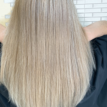 Фарбування волосся любої складності
                    Парикмахер-колорист Ирина Винница