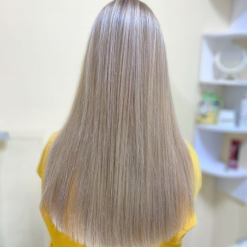 Фарбування волосся любої складності
                    Парикмахер-колорист Ирина Винница