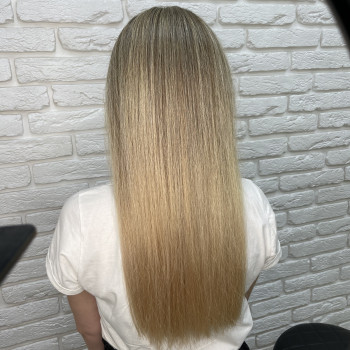 Шатуш Еір-тач Фарбування в техніці
                    Перукар Тетяна Ірпінь