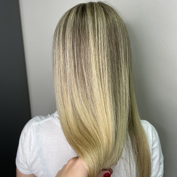 Шатуш Еір-тач Фарбування в техніці
                    Перукар Тетяна Ірпінь