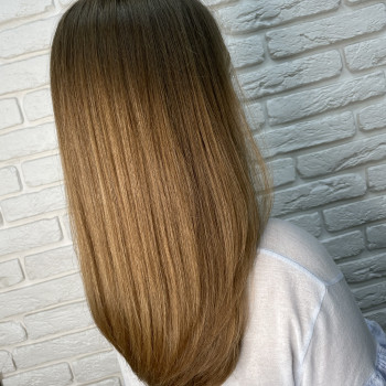 Омбре/ балаяж
                    Парикмахер Тетяна Ирпень