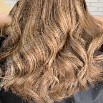 Фарбування волосся любої складності
                    Парикмахер-колорист Ирина Винница