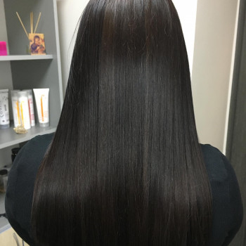 Ботокс для волосся
                    Перукар-візажист Христя Львів