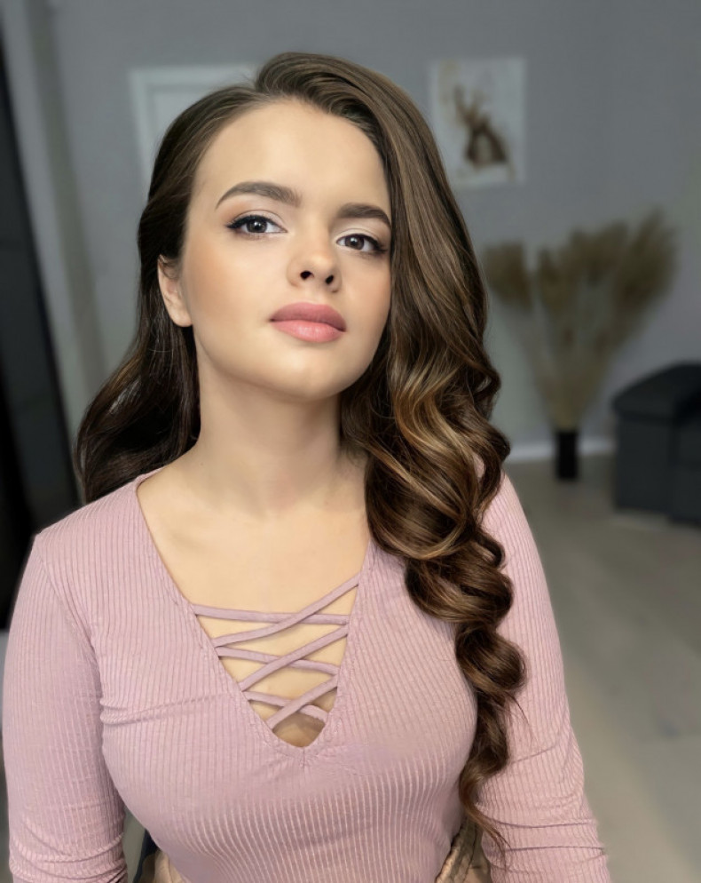 Вечерний макияж и локоны на длинные волосы, фото - Перукар-візажист Ольга Брусова