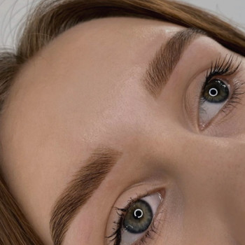 Фарбування брів
                    Салон красоты Beauty Bar Винница