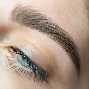 Фарбування брів
                    Салон красоты Beauty Bar Винница