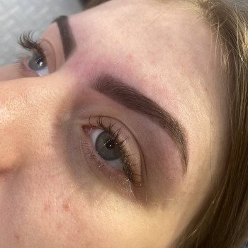 Коррекция, окрашивание бровей
                    Бровіст Валерия Одеса