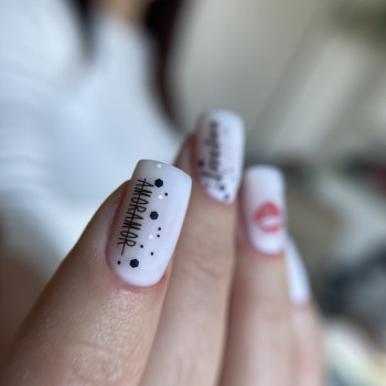 Коррекция ногтей
                    Майстер манікюру Наталья Миколаїв