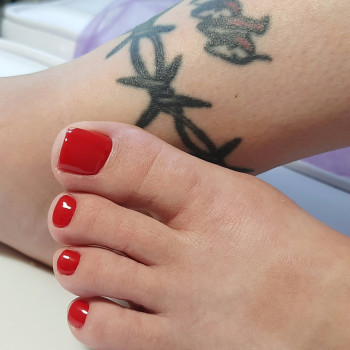 Педикюр (зняття+чистка+покриття гель-лаком)
                    Майстер манікюру Надія Львів