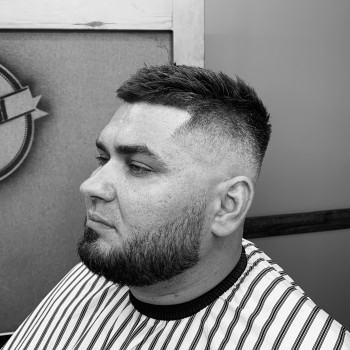 Фото из портфолио мастера Вероника Наумова (мужской парикмахер, Одесса)