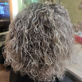 Био завивка волос
                    Перукар Людмила Дніпро