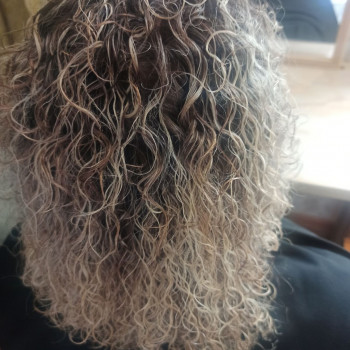 Био завивка волос
                    Перукар Людмила Дніпро