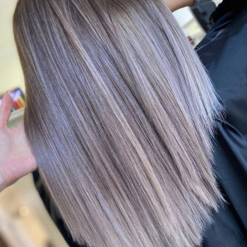 Пепельный цвет волос прямые волосы выпрямление, фото - салон красоты BEAUTY PRO SALON