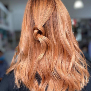 Женская стрижка укладка волос рыжий цвет карамельный окрашивание, фото - салон красоты BEAUTY PRO SALON