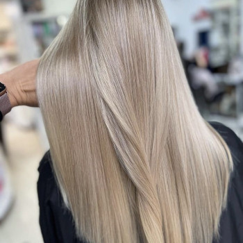 Бежевый блонд прямые волосы выпрямление волос длинные, фото - салон красоты BEAUTY PRO SALON