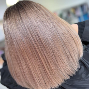 Женская стрижка бежевый блонд окрашивание волос прямые волосы, фото - салон красоты BEAUTY PRO SALON