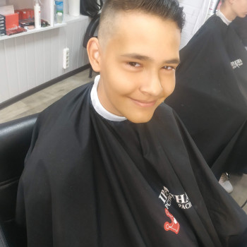 Стрижка мужская
                    Салон краси BESTIЯ Бориспіль