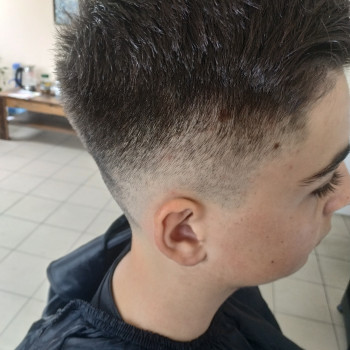 Стрижка мужская
                    Салон краси BESTIЯ Бориспіль