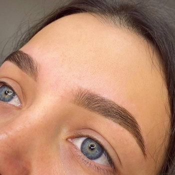 Брови (корекція + фарбування)
                    Салон краси Total Look Дніпро