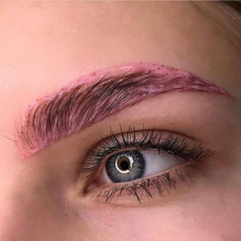 Брови (корекція + фарбування)
                    Салон краси Total Look Дніпро